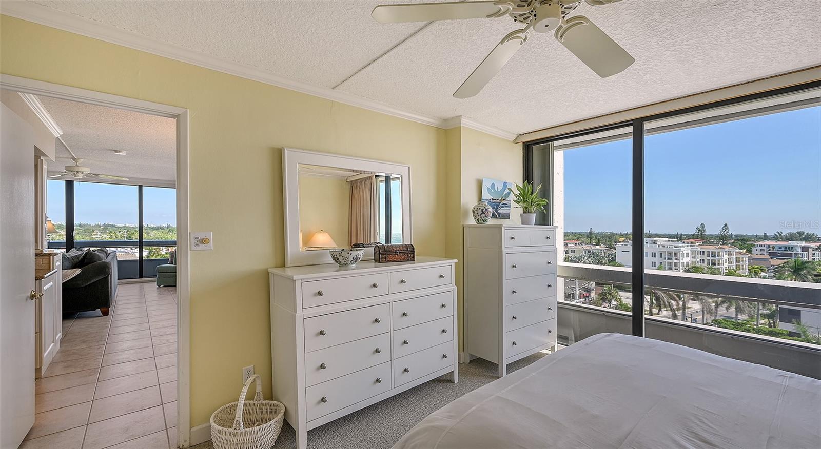 Image 41 of 62 For 5400 Ocean Boulevard 6-4