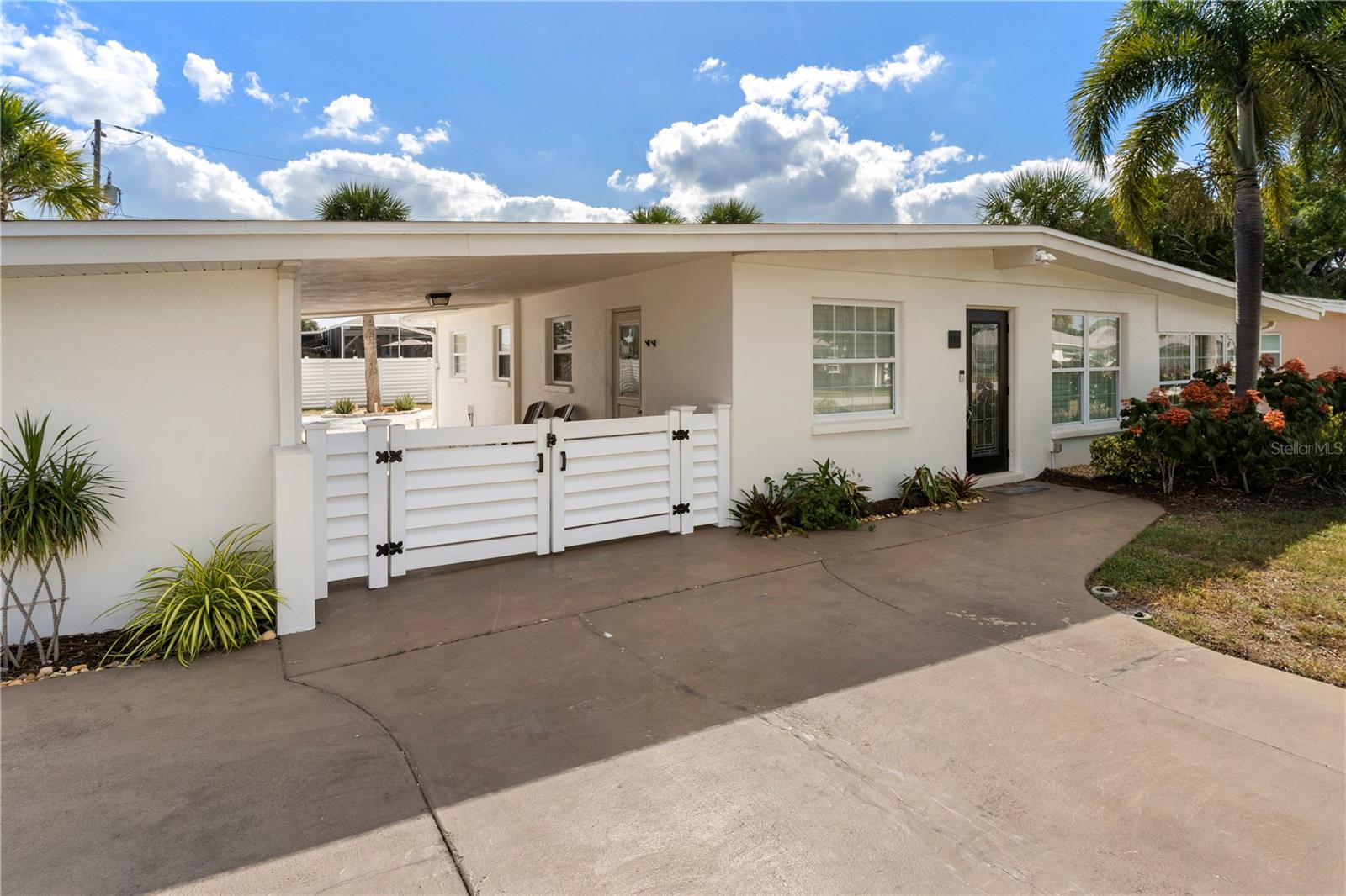 Details for 124 Field Avenue, VENICE, FL 34285