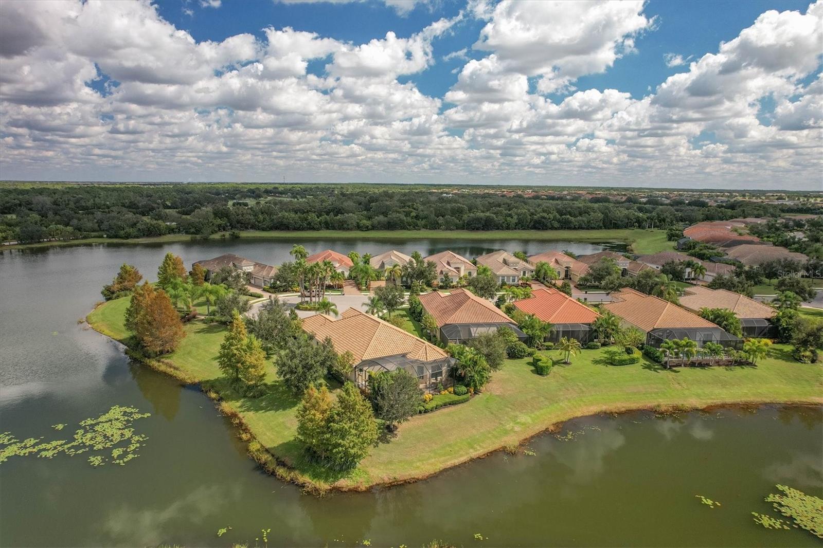 Listing photo id 44 for 7108 Callander Cove