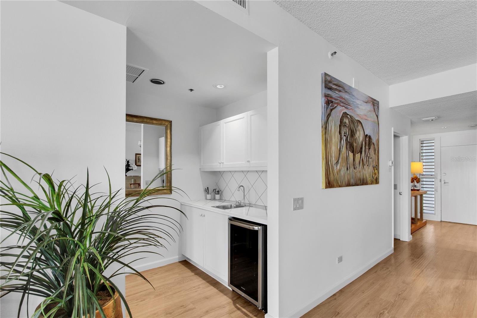 Image 14 of 66 For 615 Dream Island Road 202