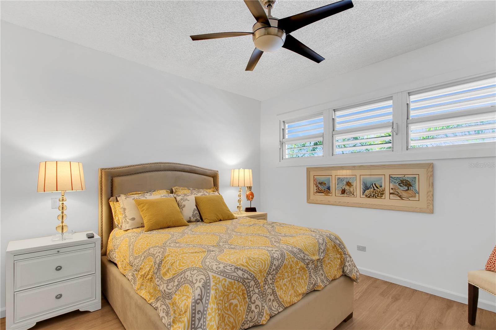 Image 19 of 66 For 615 Dream Island Road 202