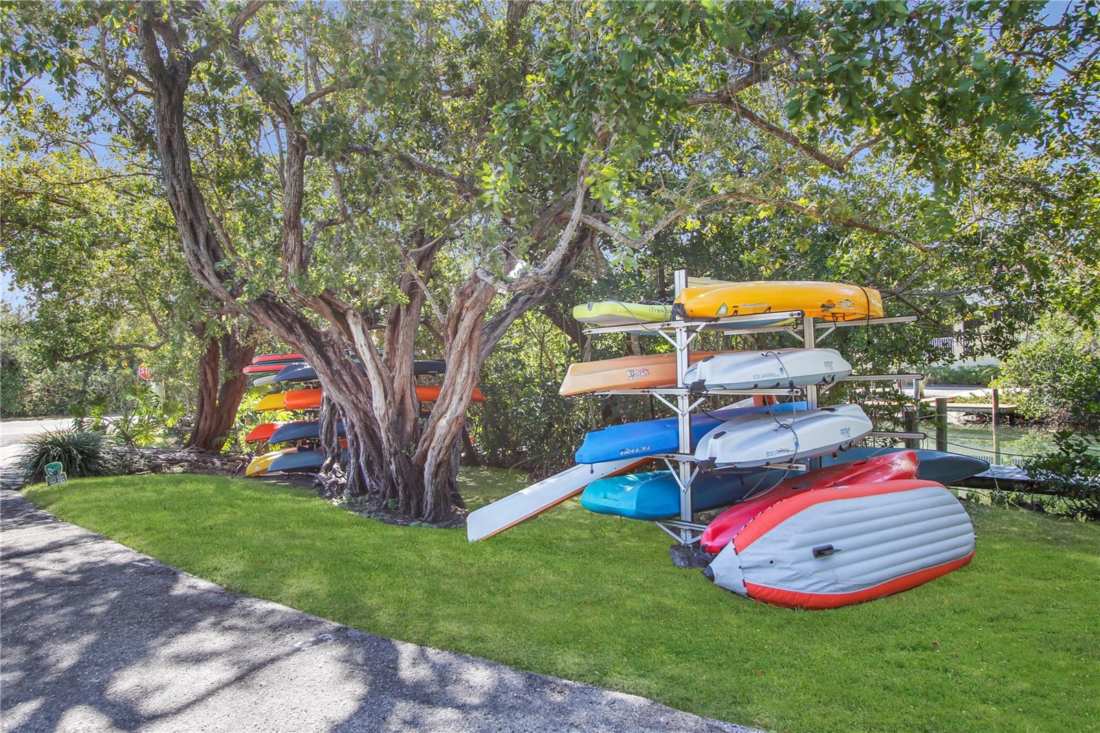 Image 25 of 66 For 615 Dream Island Road 202