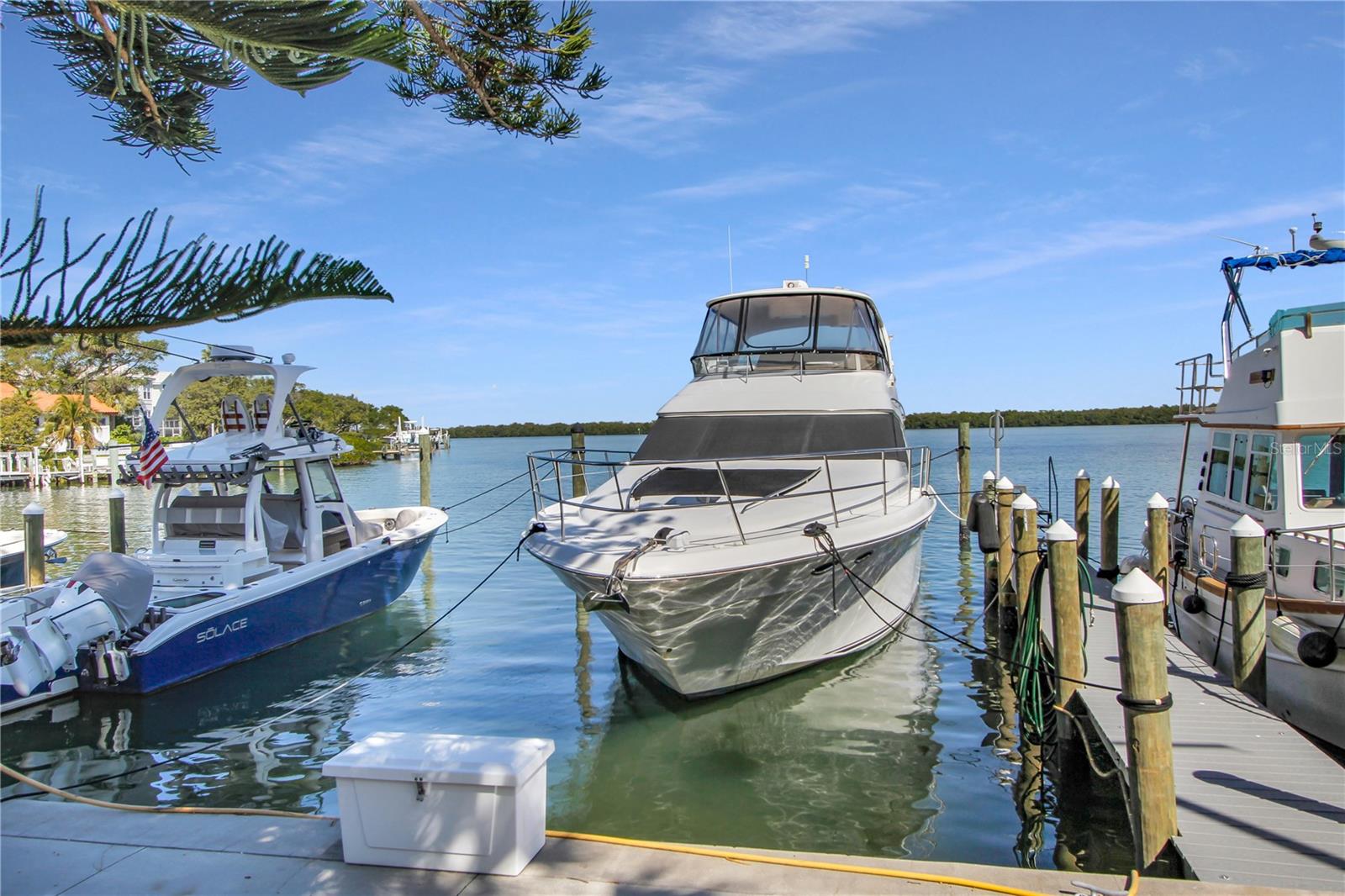 Image 33 of 66 For 615 Dream Island Road 202