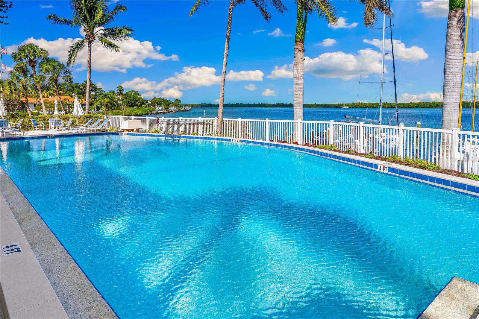 Image 42 of 66 For 615 Dream Island Road 202