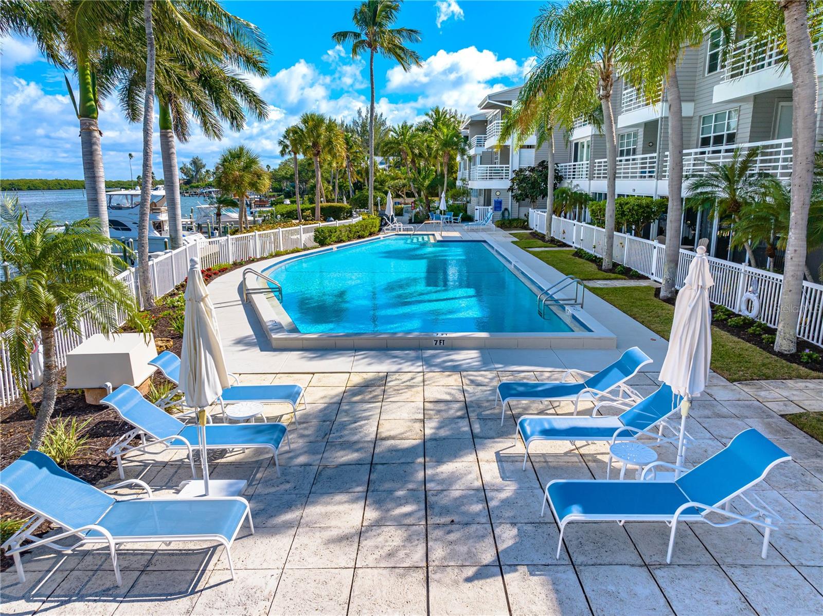 Image 54 of 66 For 615 Dream Island Road 202