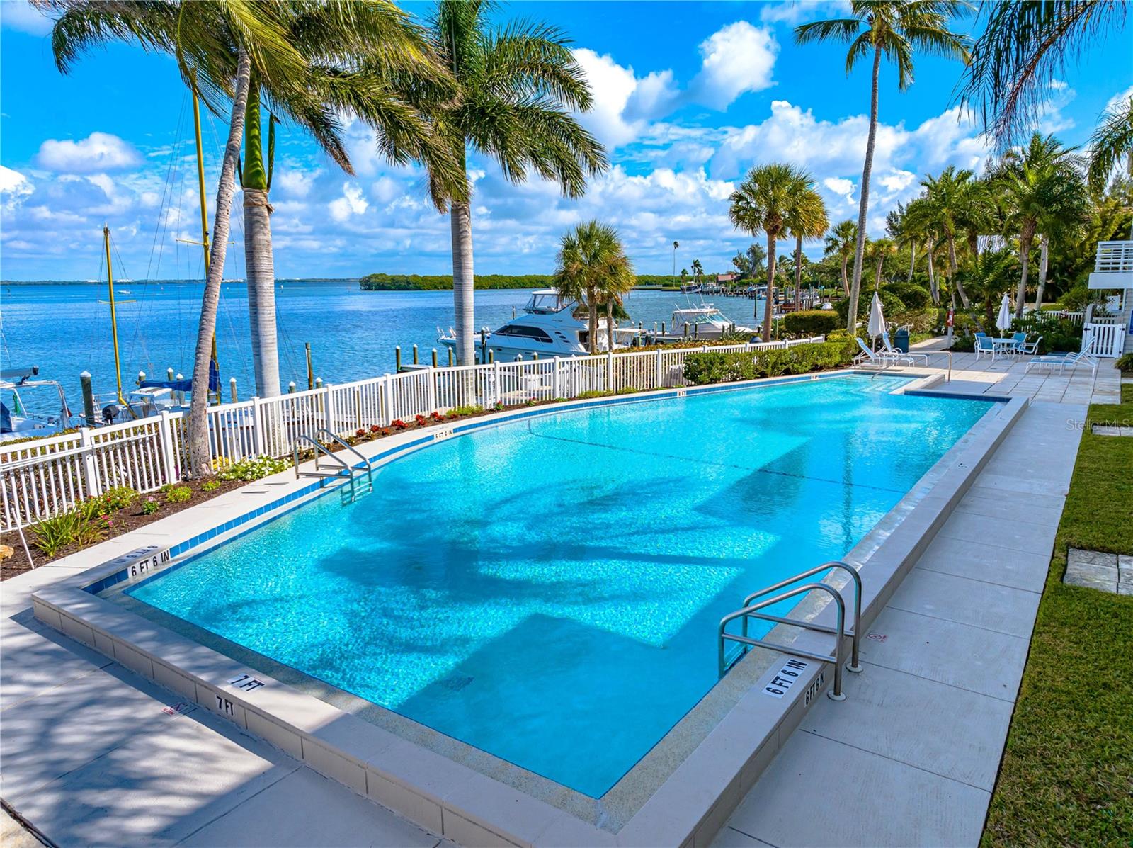 Image 55 of 66 For 615 Dream Island Road 202