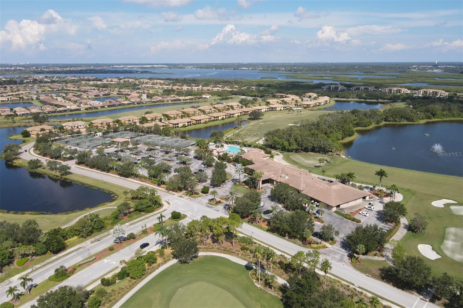 Listing photo id 3 for 7803 Grand Estuary Trail 208