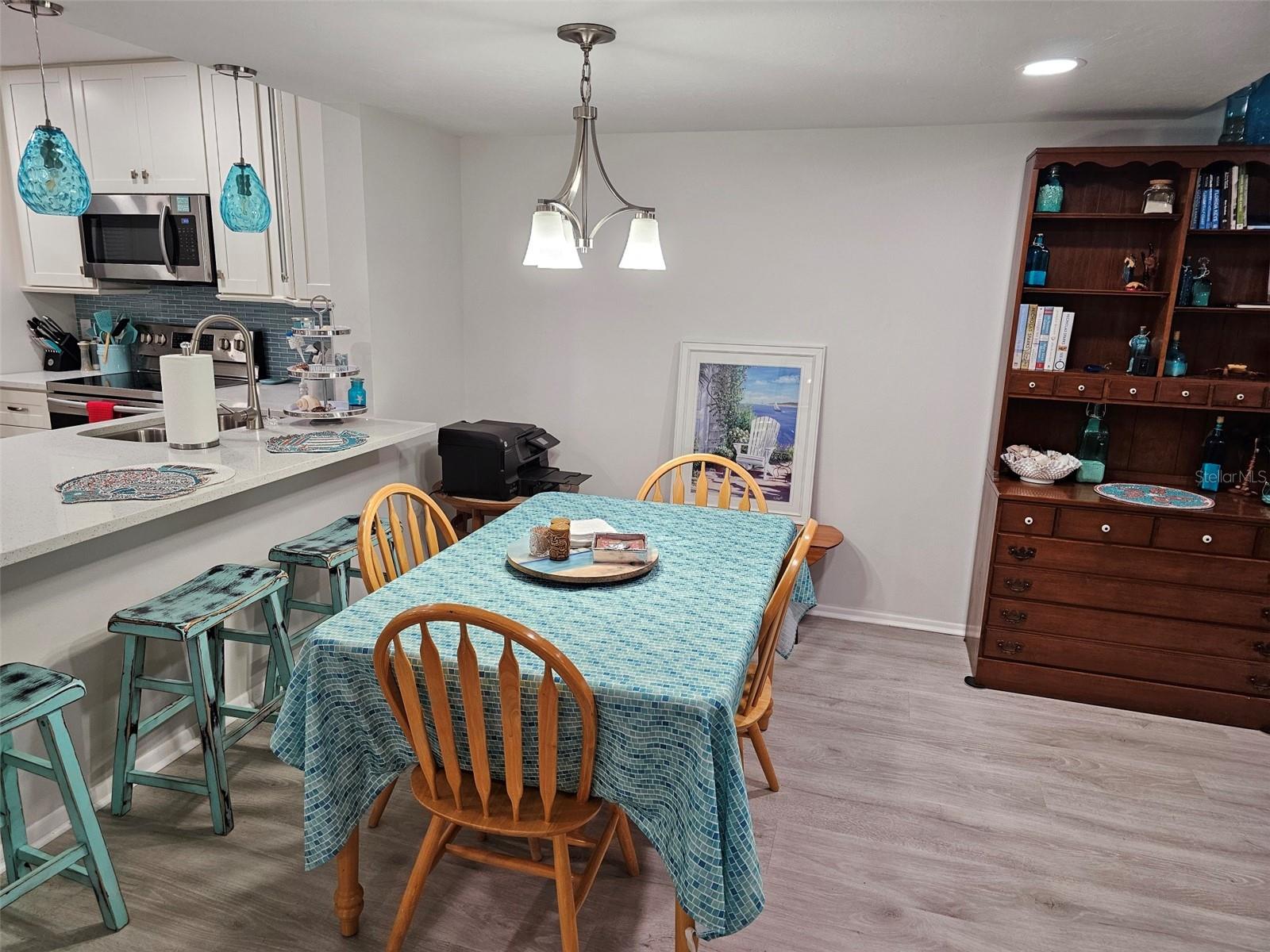 Image 14 of 41 For 409 Palm Tree Drive 409