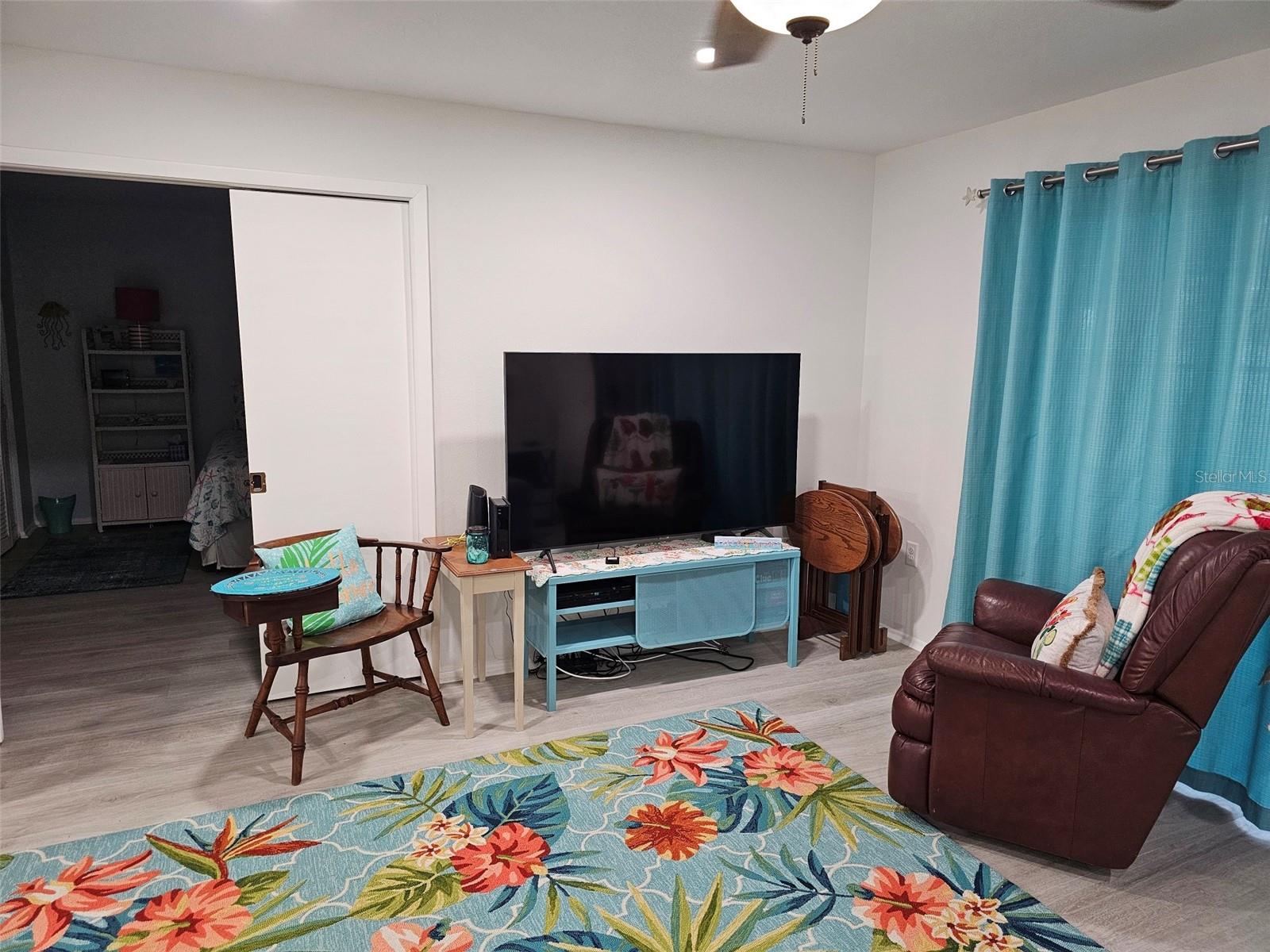 Image 15 of 41 For 409 Palm Tree Drive 409