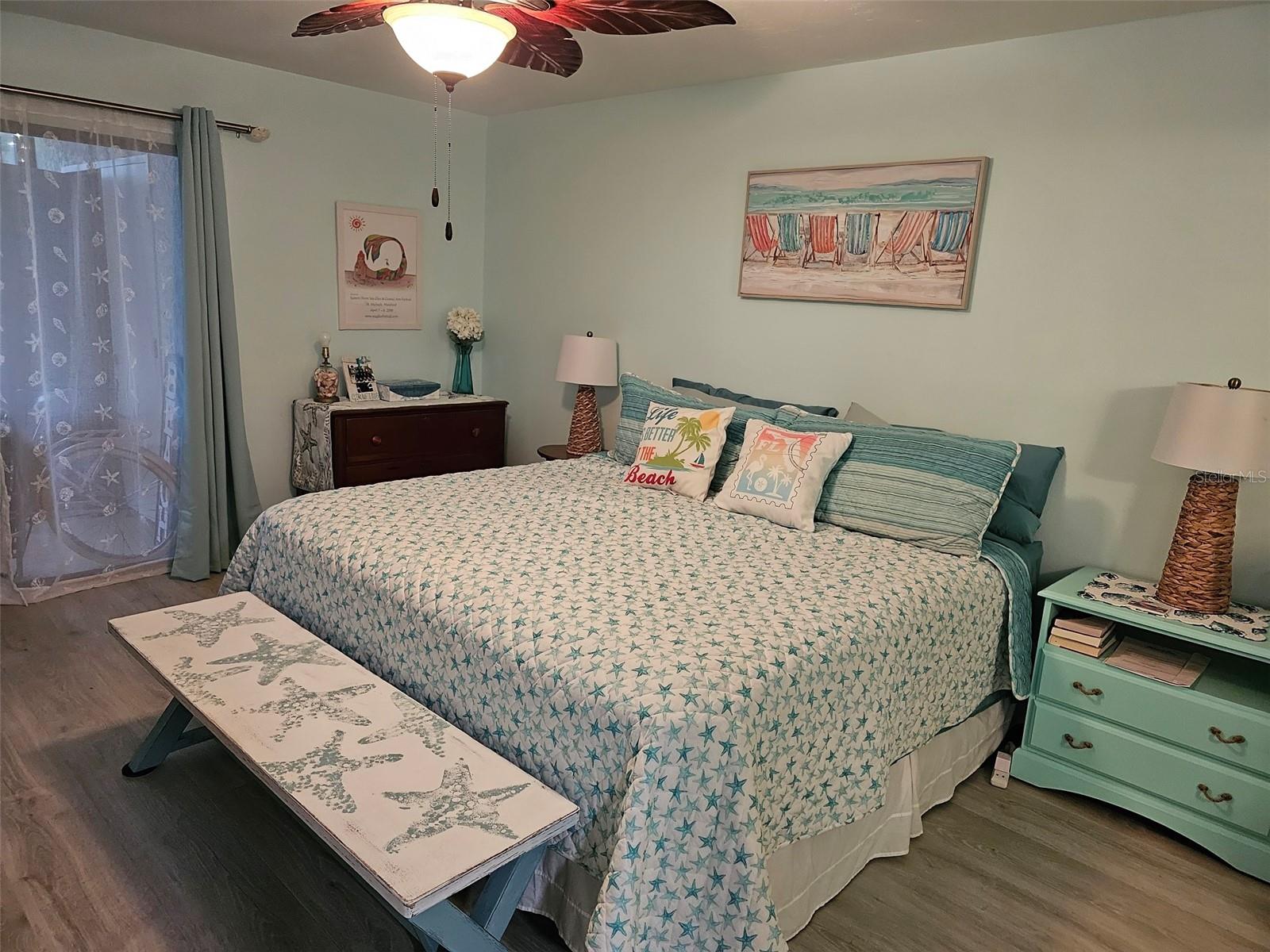 Image 17 of 41 For 409 Palm Tree Drive 409
