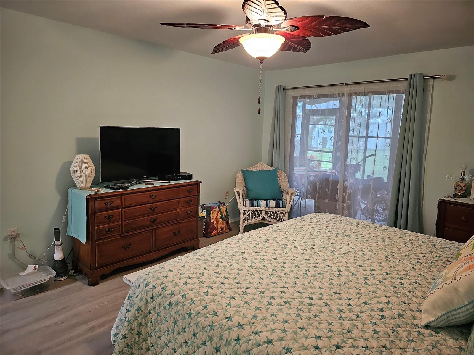 Image 20 of 41 For 409 Palm Tree Drive 409