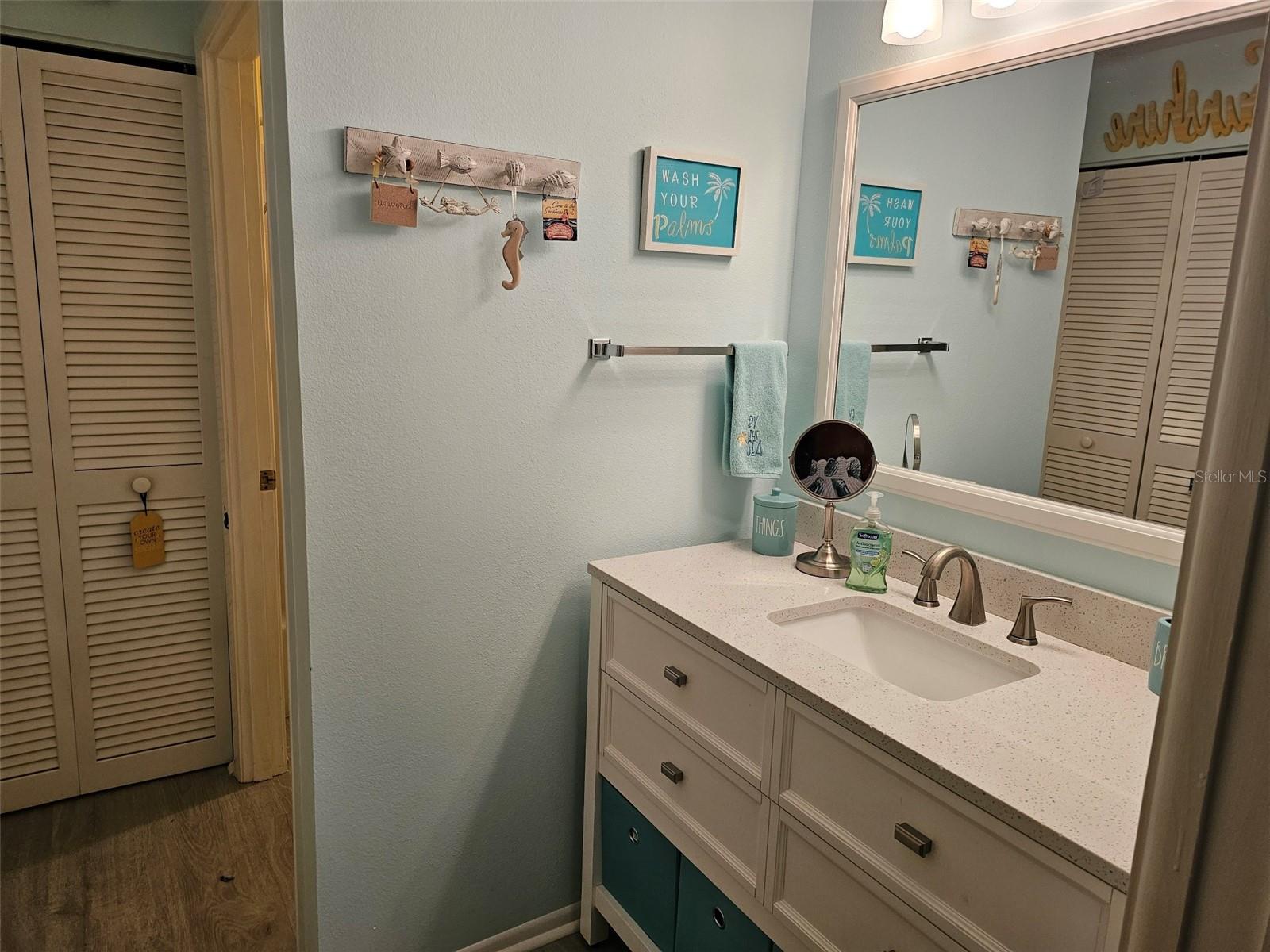 Image 21 of 41 For 409 Palm Tree Drive 409