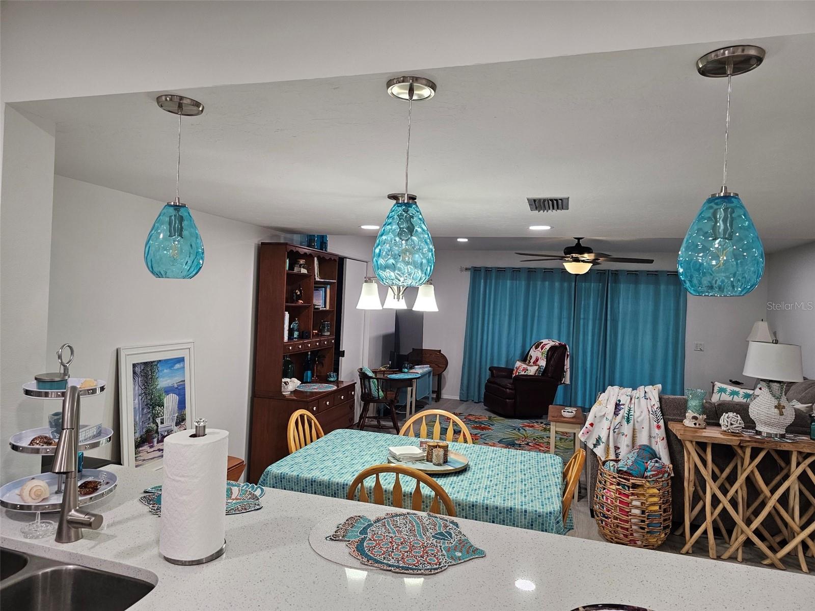 Image 9 of 41 For 409 Palm Tree Drive 409