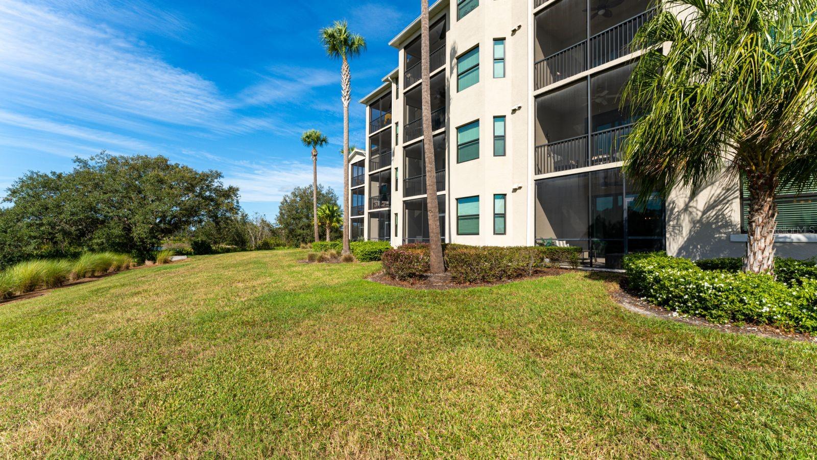 Image 29 of 45 For 17510 Gawthrop Drive 105
