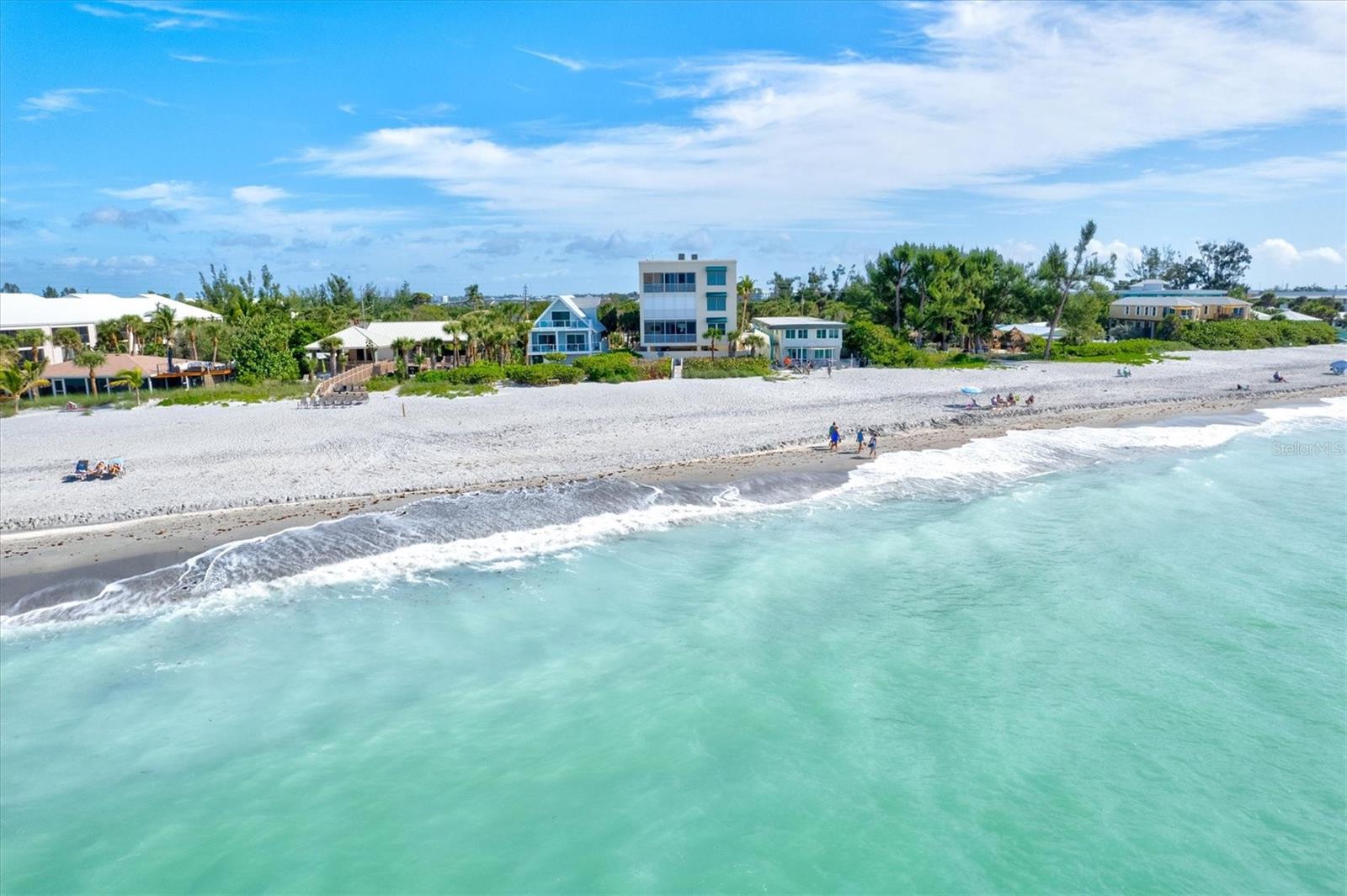 Image 80 of 94 For 2590 Beach Road 3