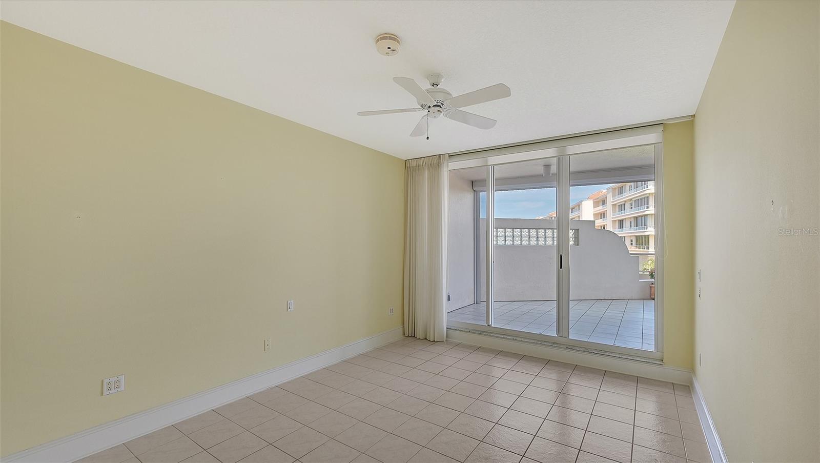 Image 39 of 88 For 3060 Grand Bay Boulevard 111