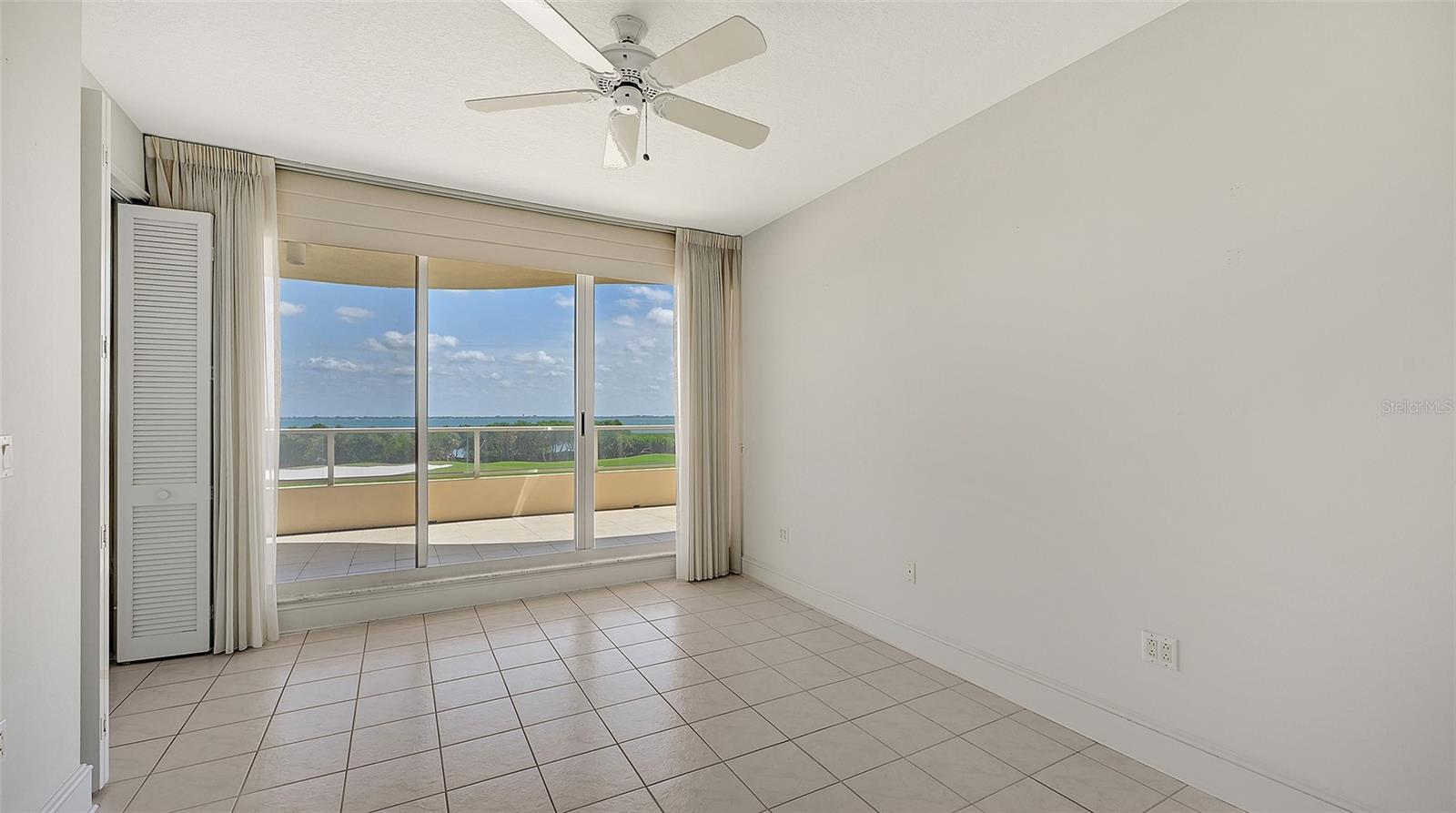 Image 45 of 88 For 3060 Grand Bay Boulevard 111