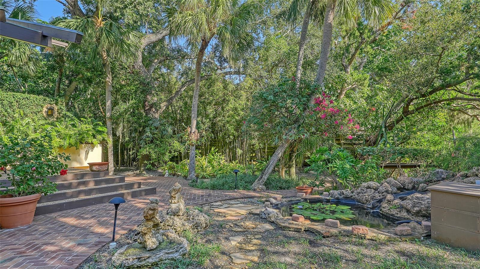 Listing photo id 30 for 5112 Jungle Plum Road