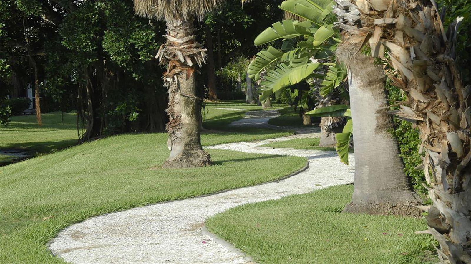 Image 36 of 41 For 1340 Siesta Bayside Drive 1340-c