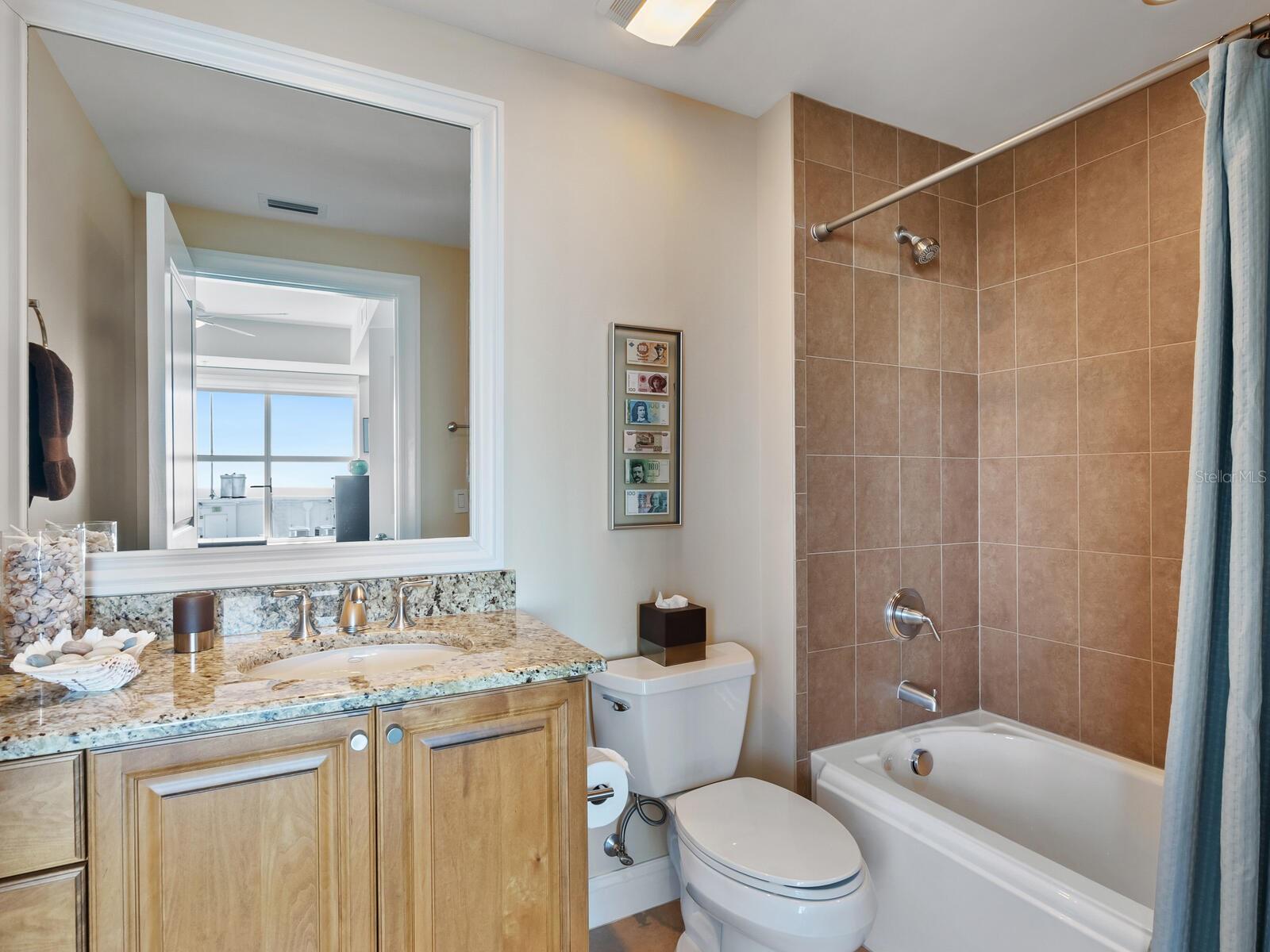 Listing photo id 31 for 1660 Summerhouse Lane 701