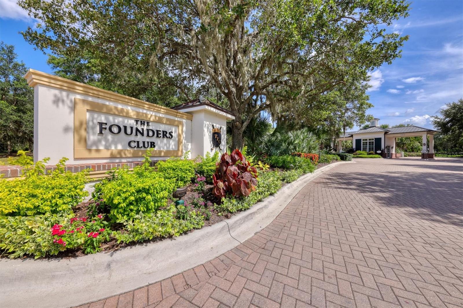 Listing photo id 47 for 3809 Founders Club Drive