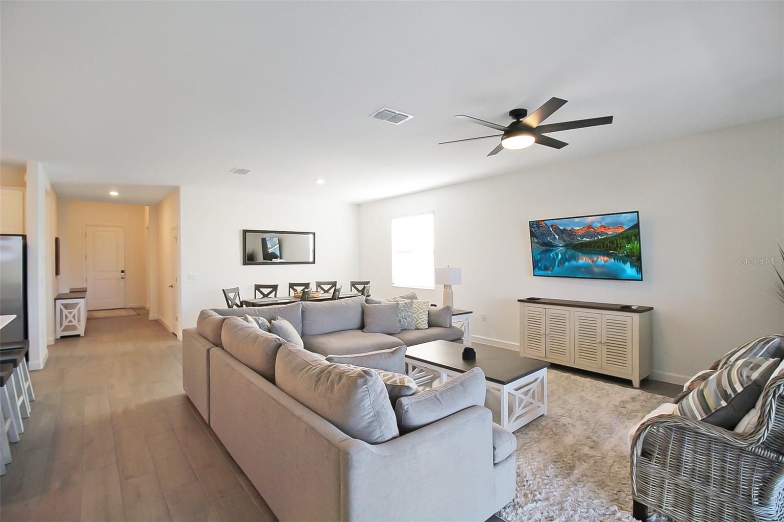 Image 27 of 51 For 5236 Blue Crush Street