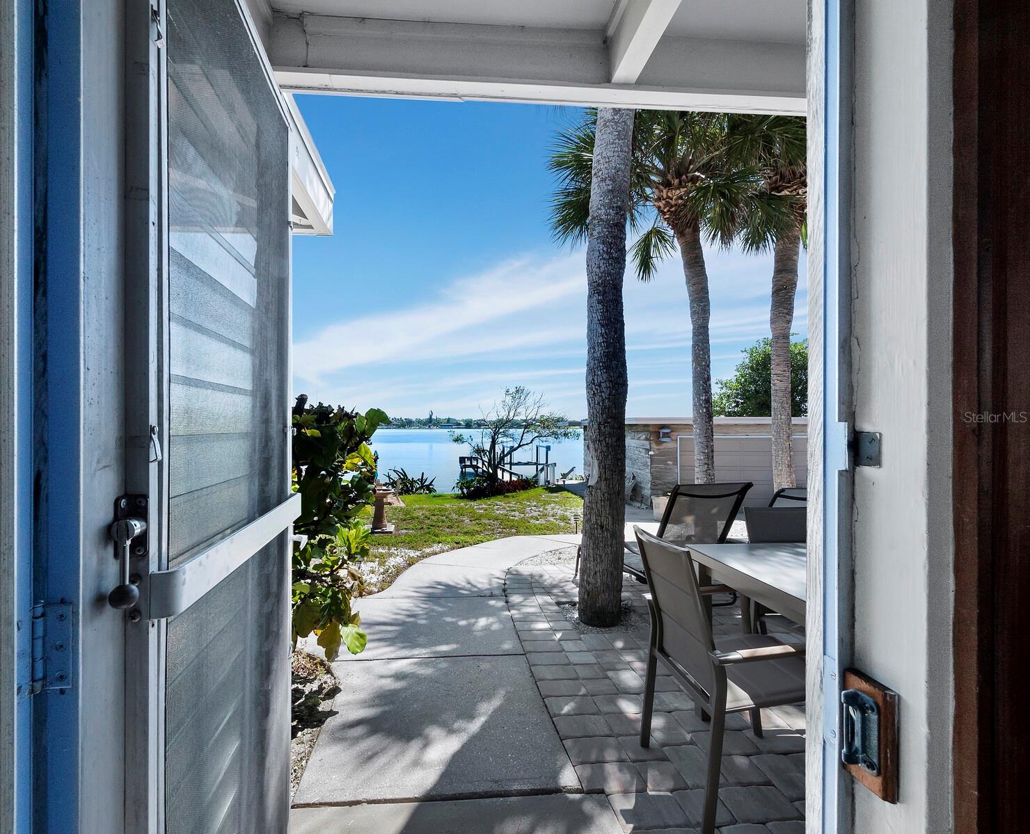 Listing photo id 31 for 1620 Casey Key Road