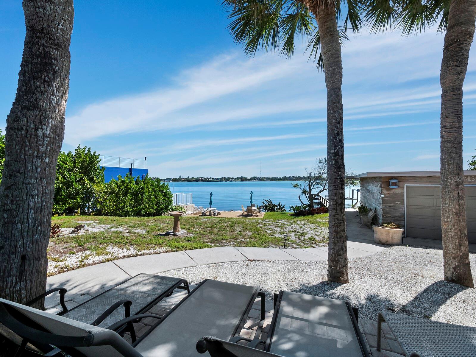 Listing photo id 34 for 1620 Casey Key Road