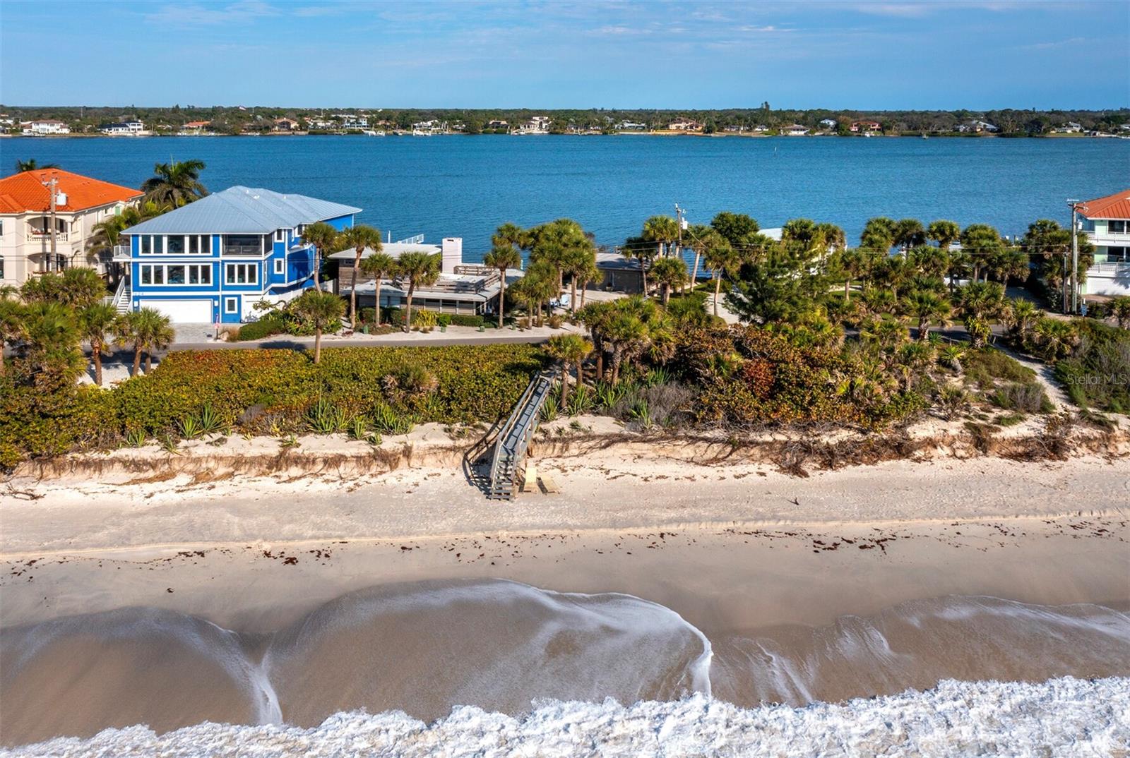 Listing photo id 2 for 1620 Casey Key Road