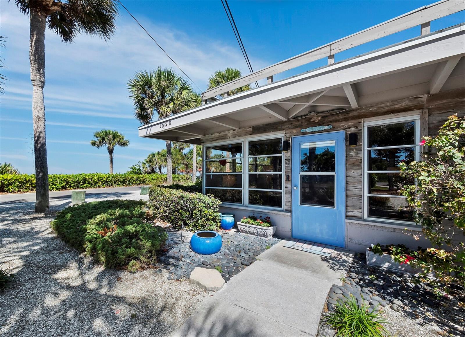 Listing photo id 4 for 1620 Casey Key Road