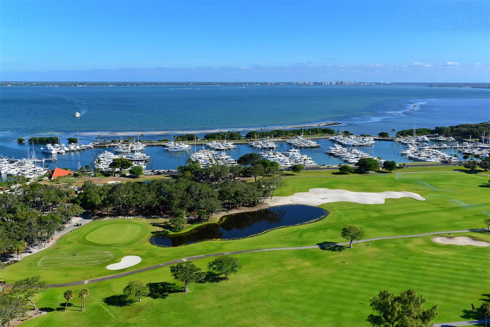 Listing photo id 38 for 3040 Grand Bay Boulevard 283