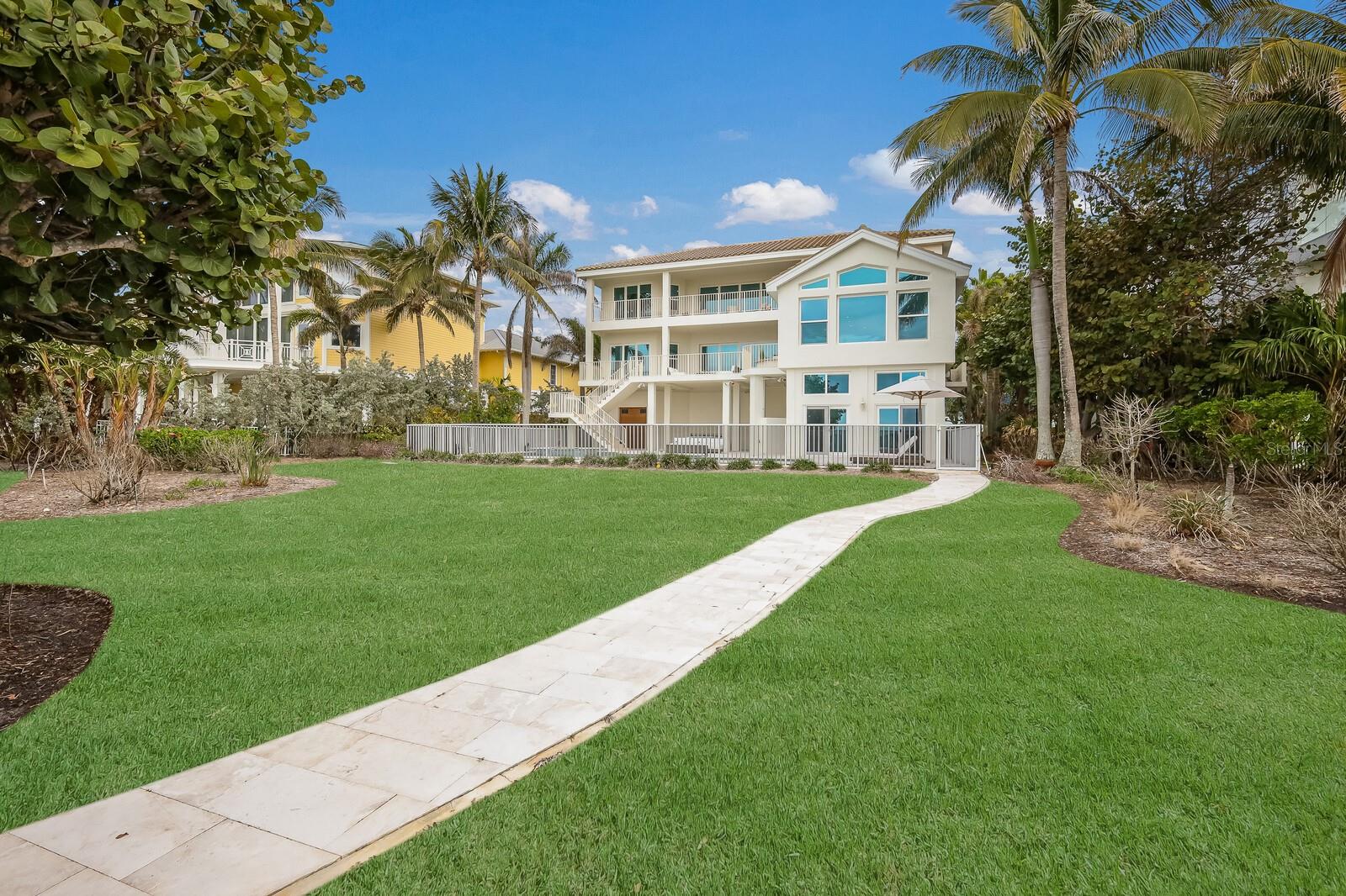 Listing photo id 47 for 6877 Gulf Of Mexico Drive