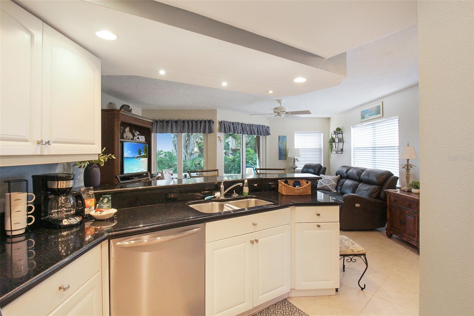 Image 11 of 33 For 1364 Siesta Bayside Drive 1364-c