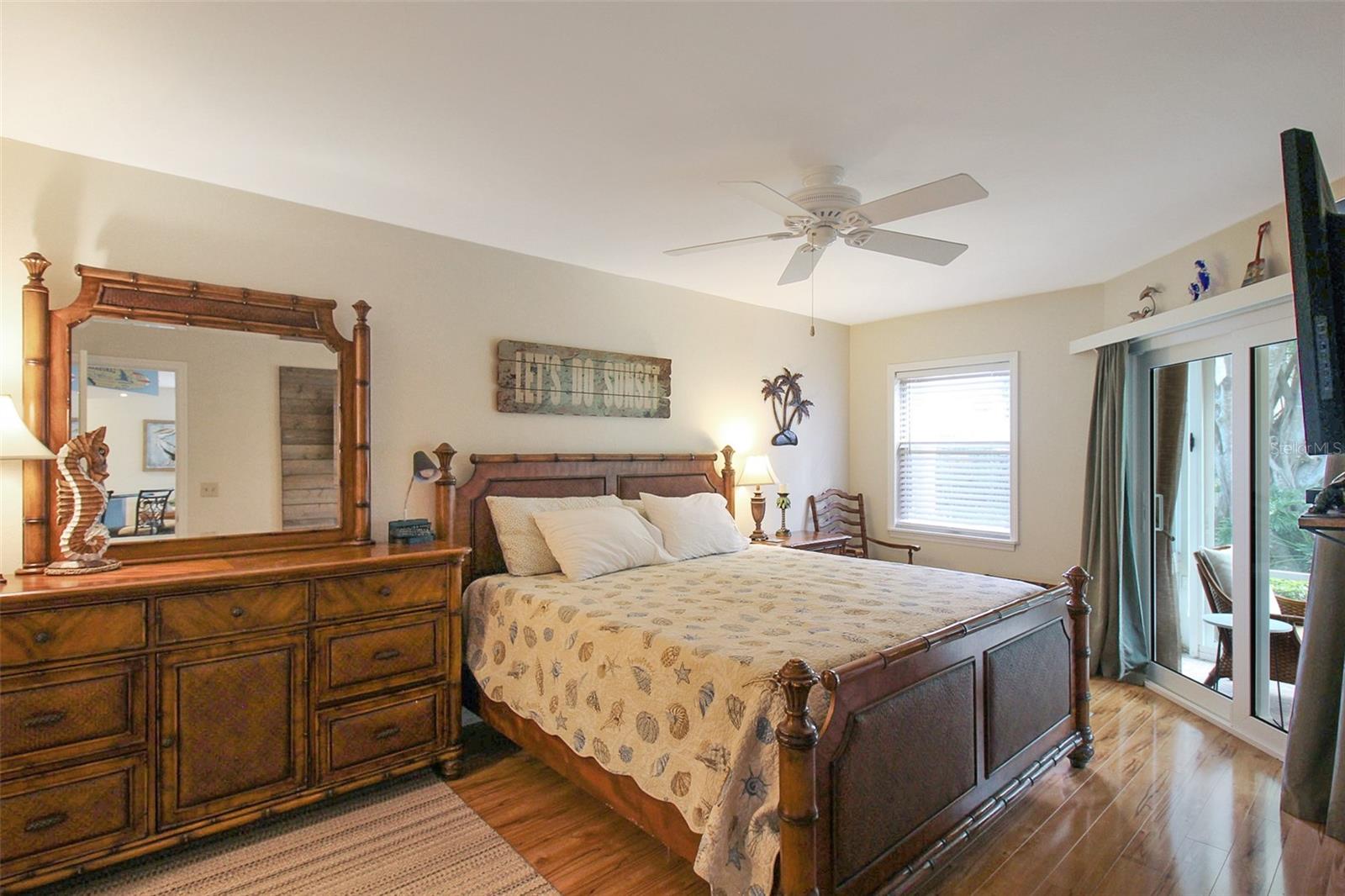 Image 21 of 33 For 1364 Siesta Bayside Drive 1364-c