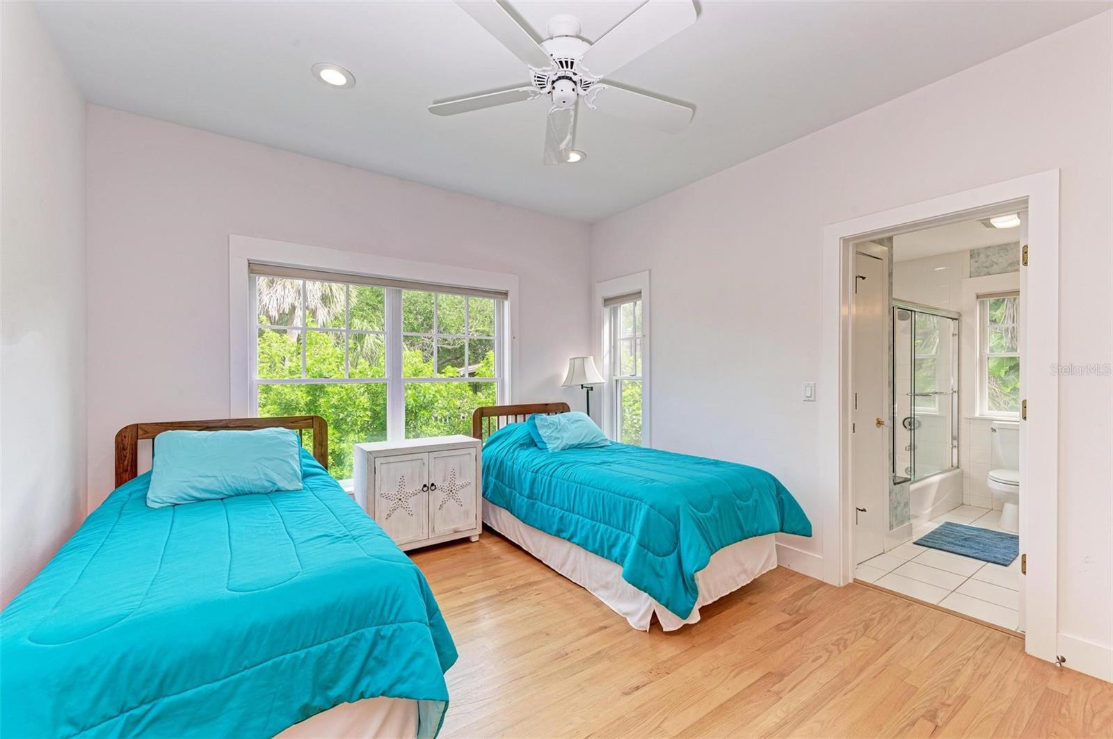 Image 8 of 96 For 7520 Manasota Key Road