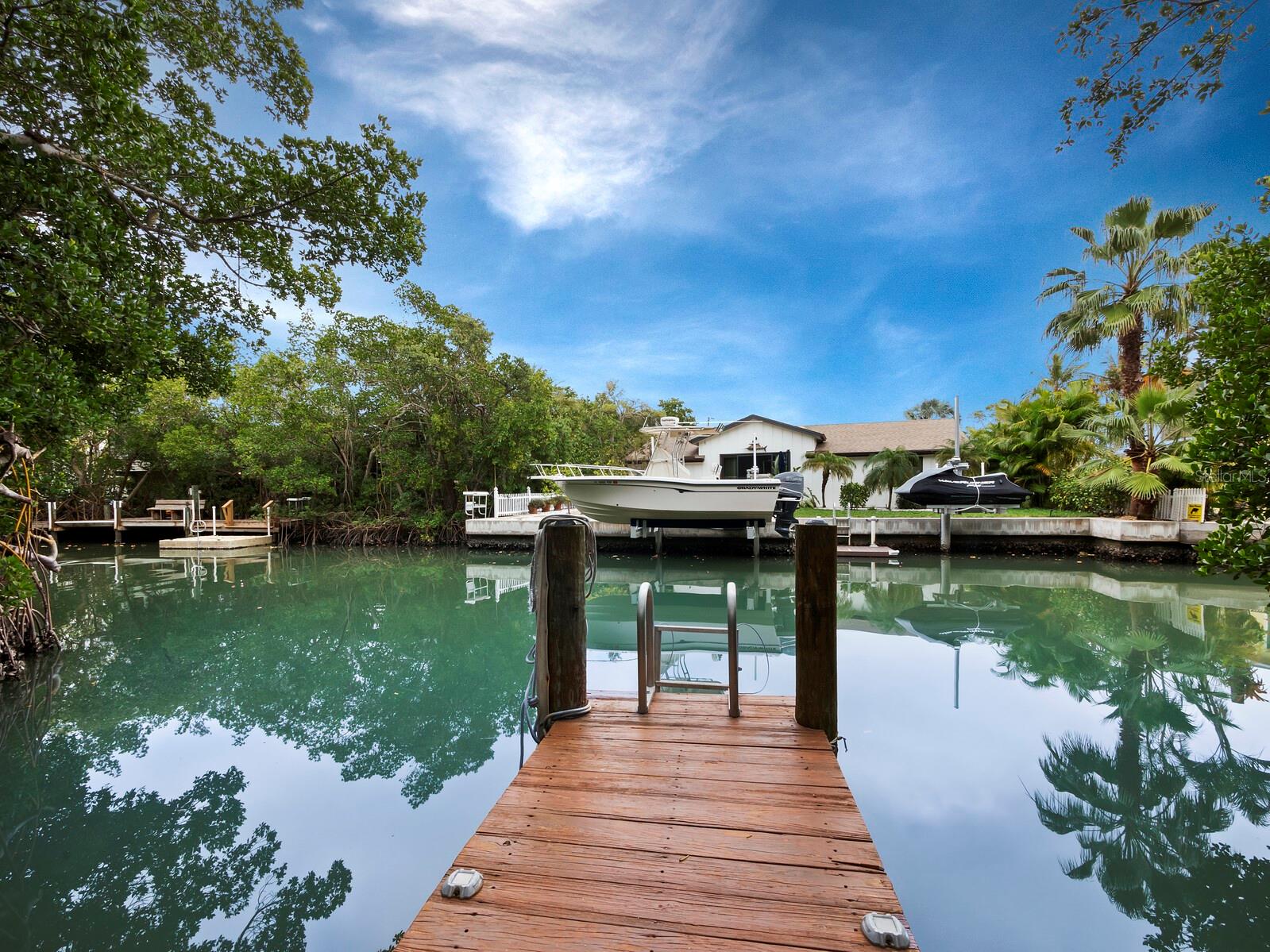 Listing photo id 31 for 7160 Gulf Of Mexico Drive