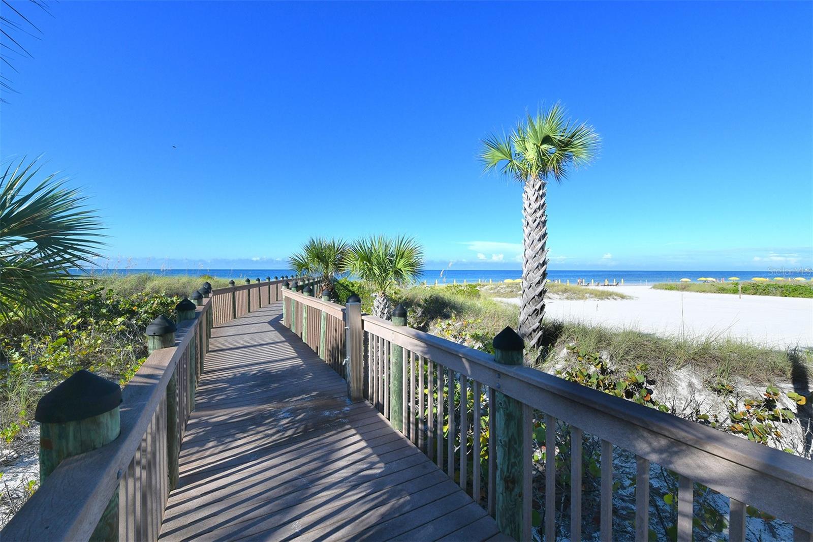 Listing photo id 42 for 915 Seaside Drive 601