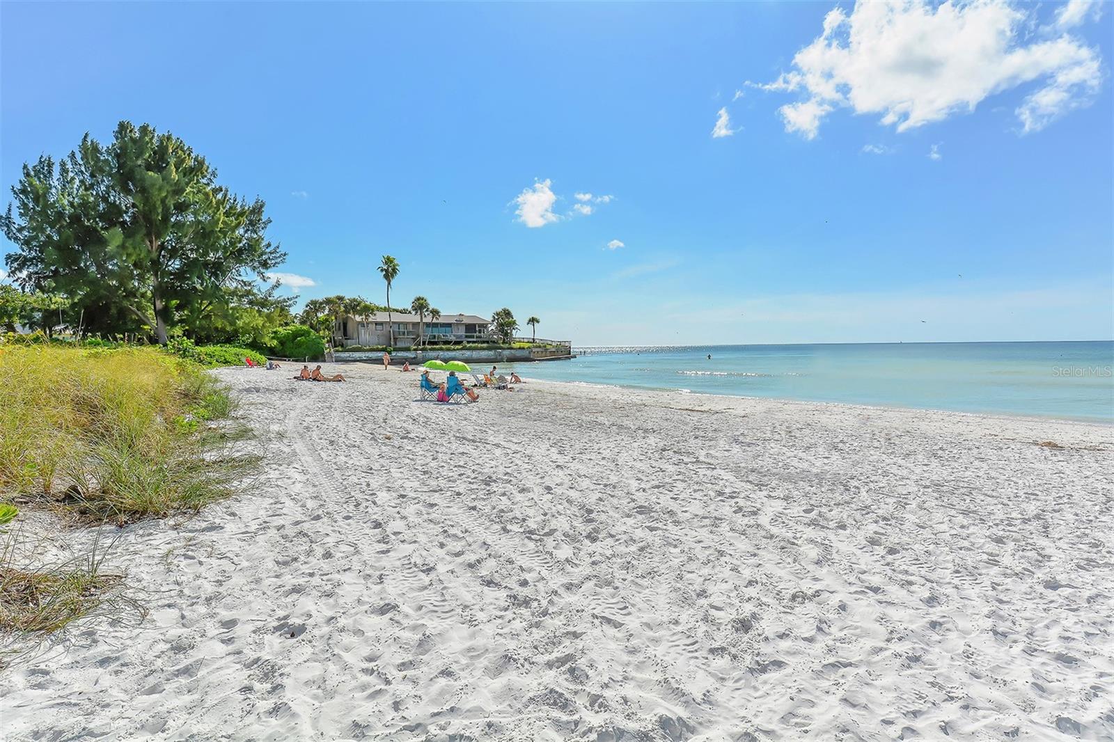 Listing photo id 63 for 915 Seaside Drive 601