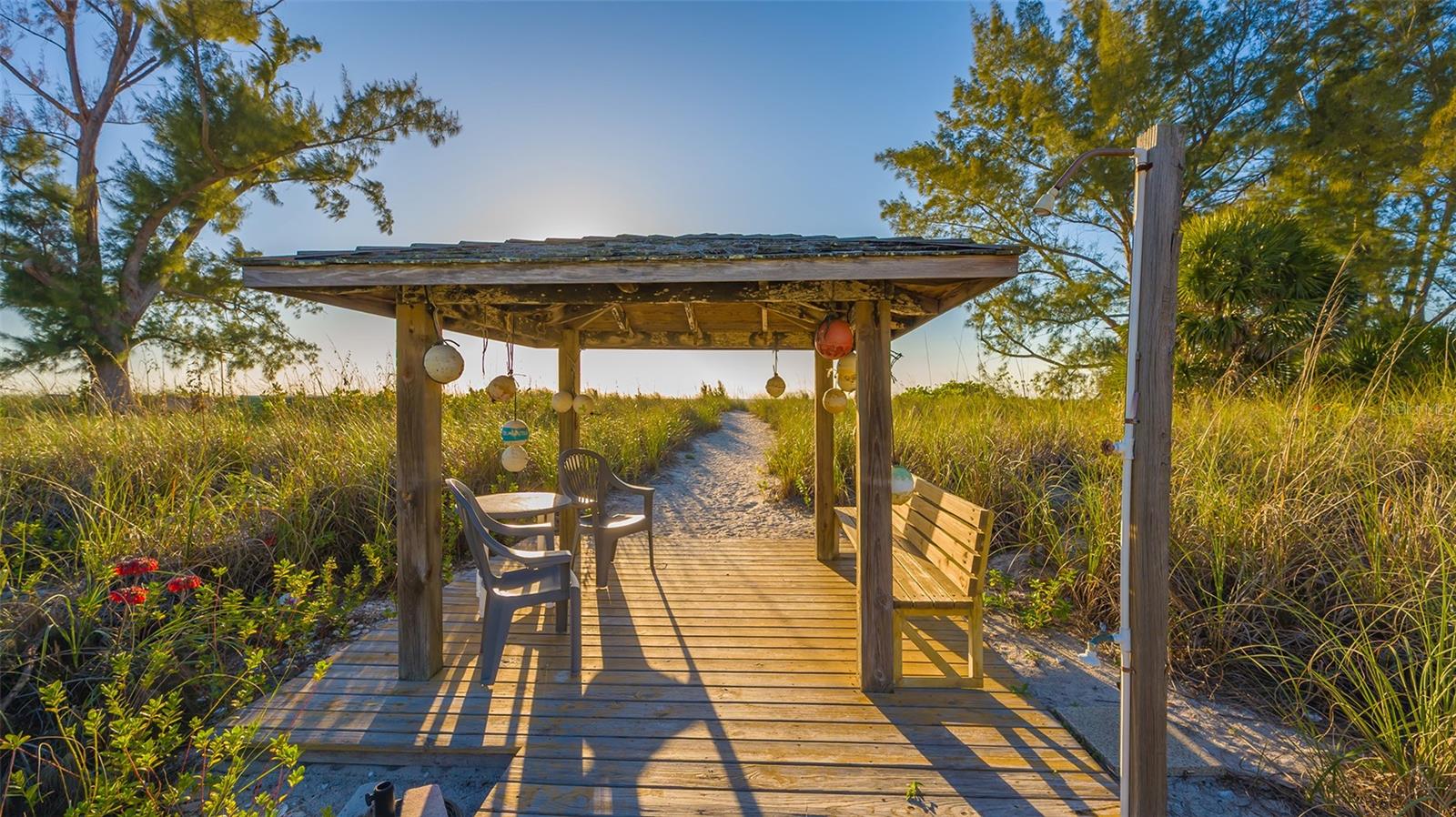 Listing photo id 85 for 406 Casey Key Road