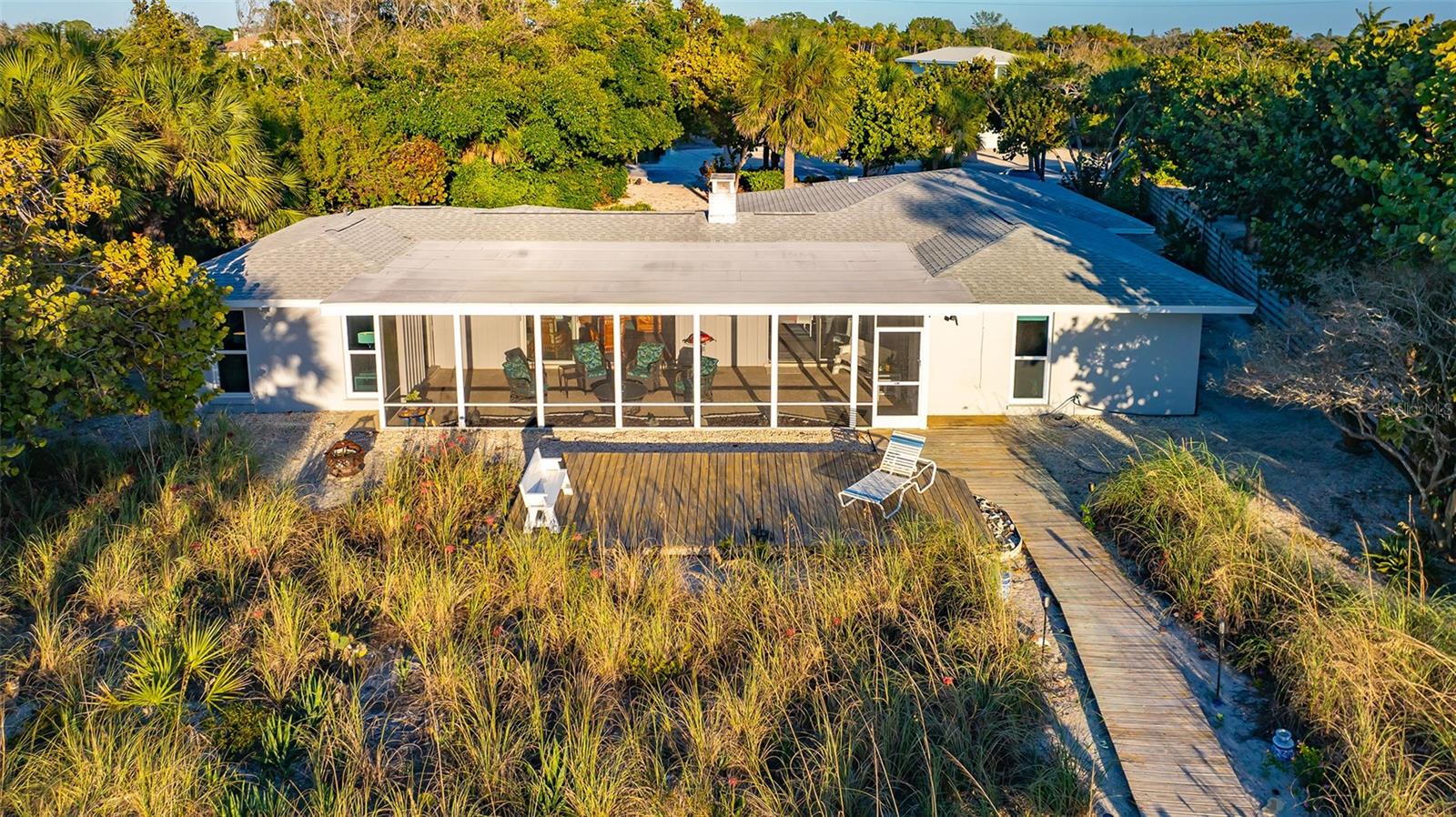 Listing photo id 86 for 406 Casey Key Road