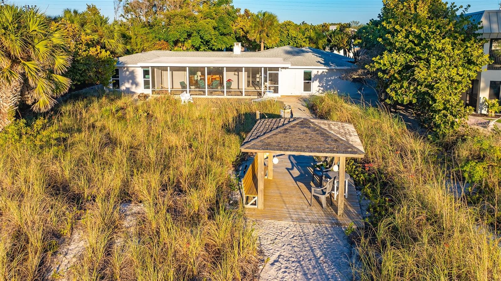 Listing photo id 87 for 406 Casey Key Road