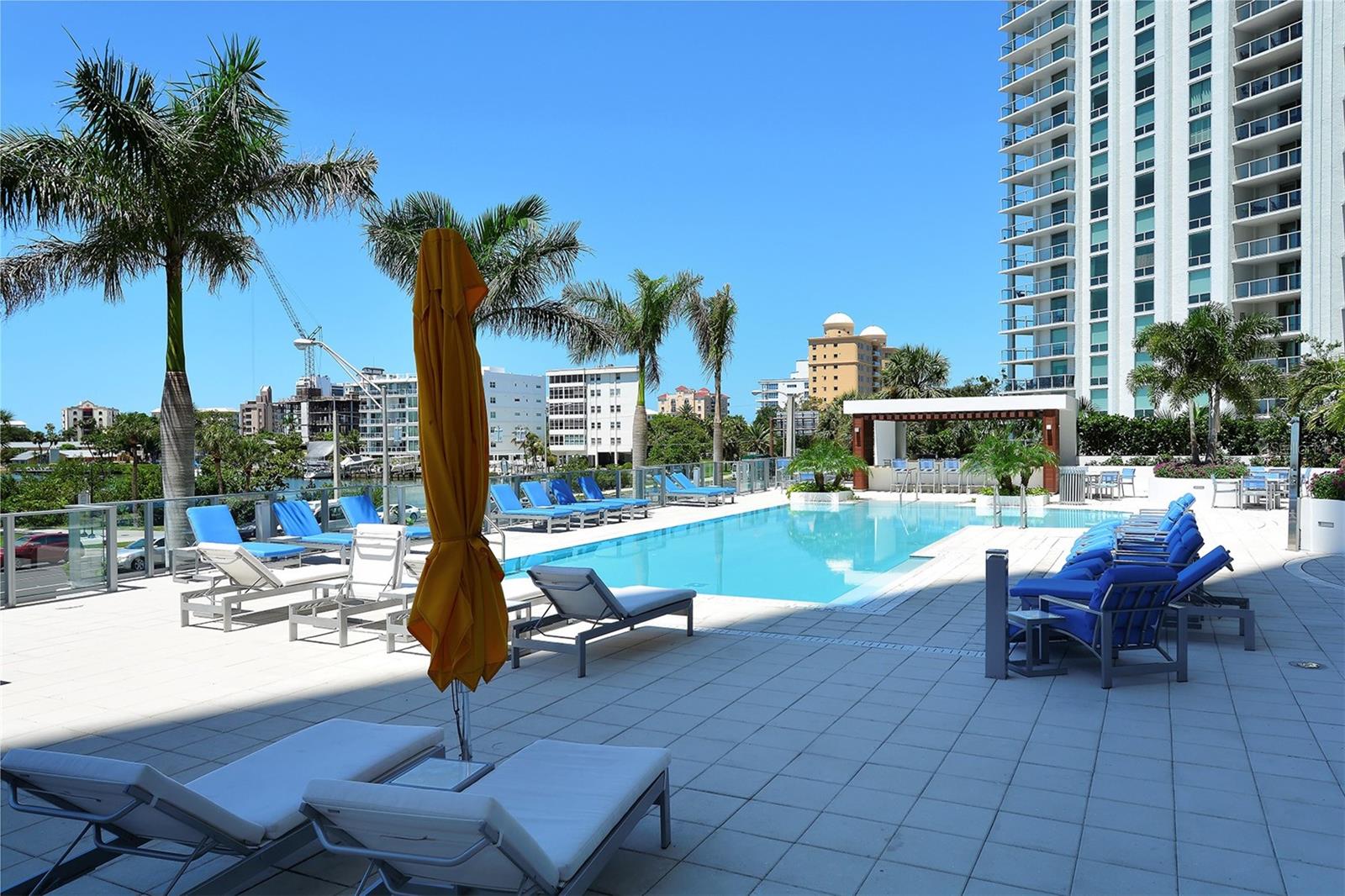 Listing photo id 75 for 1155 Gulfstream Avenue 1201