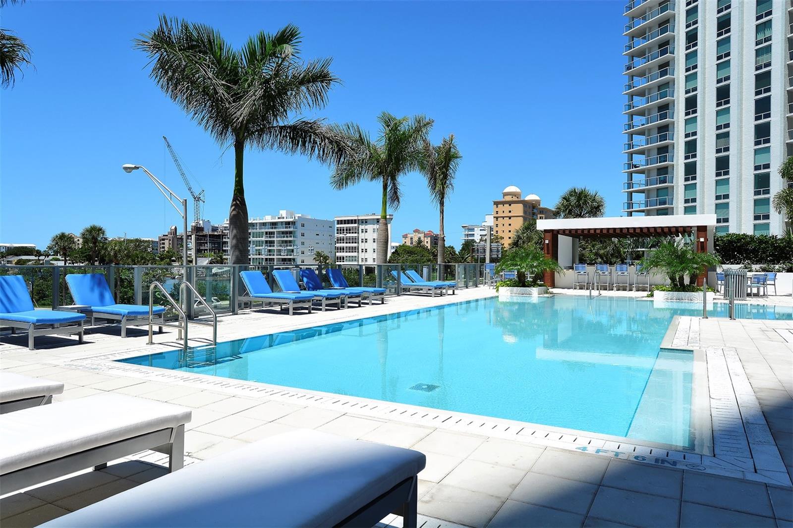 Listing photo id 76 for 1155 Gulfstream Avenue 1201