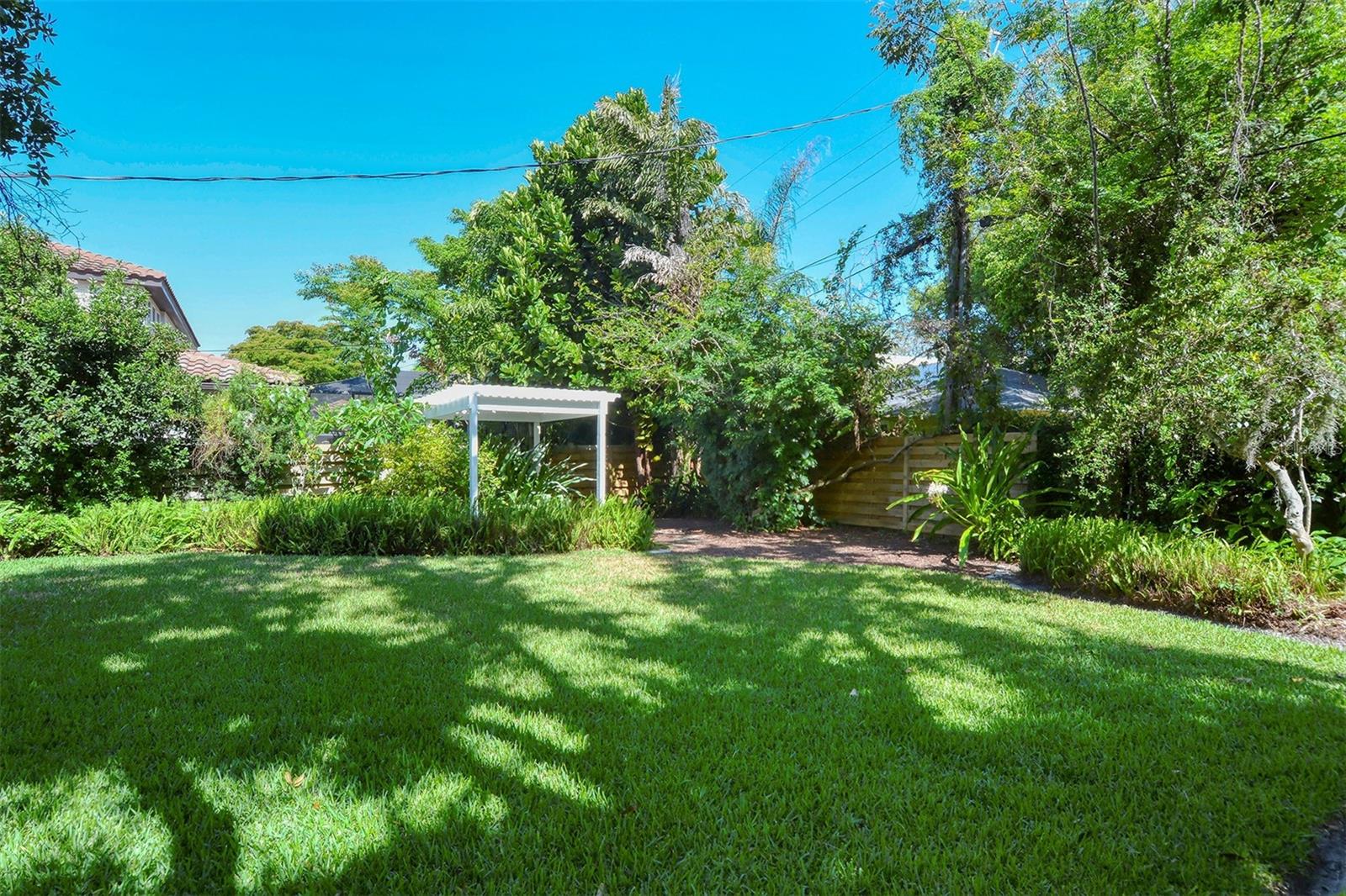 Image 42 of 73 For 1747 Waldemere Street