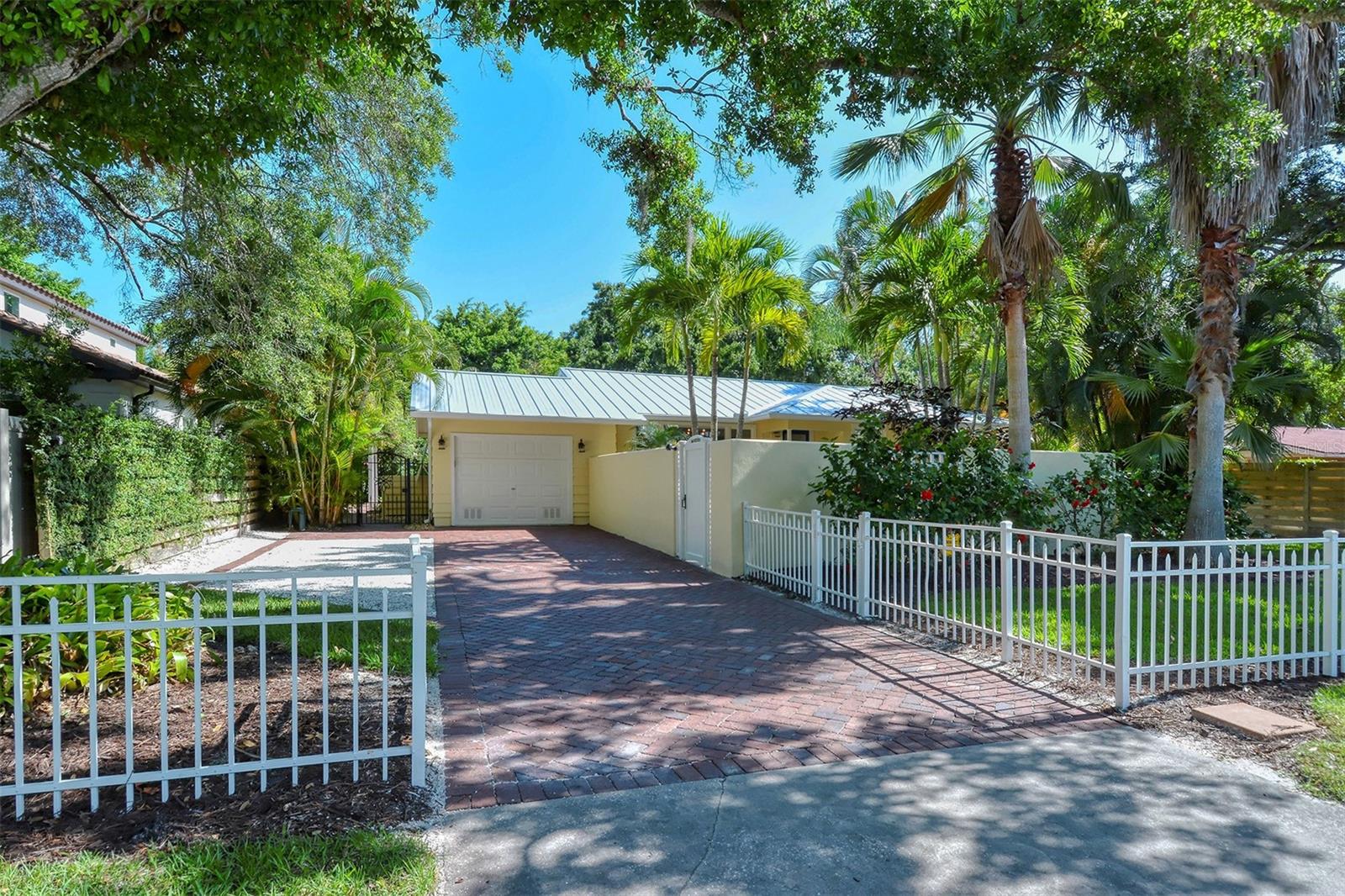 Image 57 of 73 For 1747 Waldemere Street