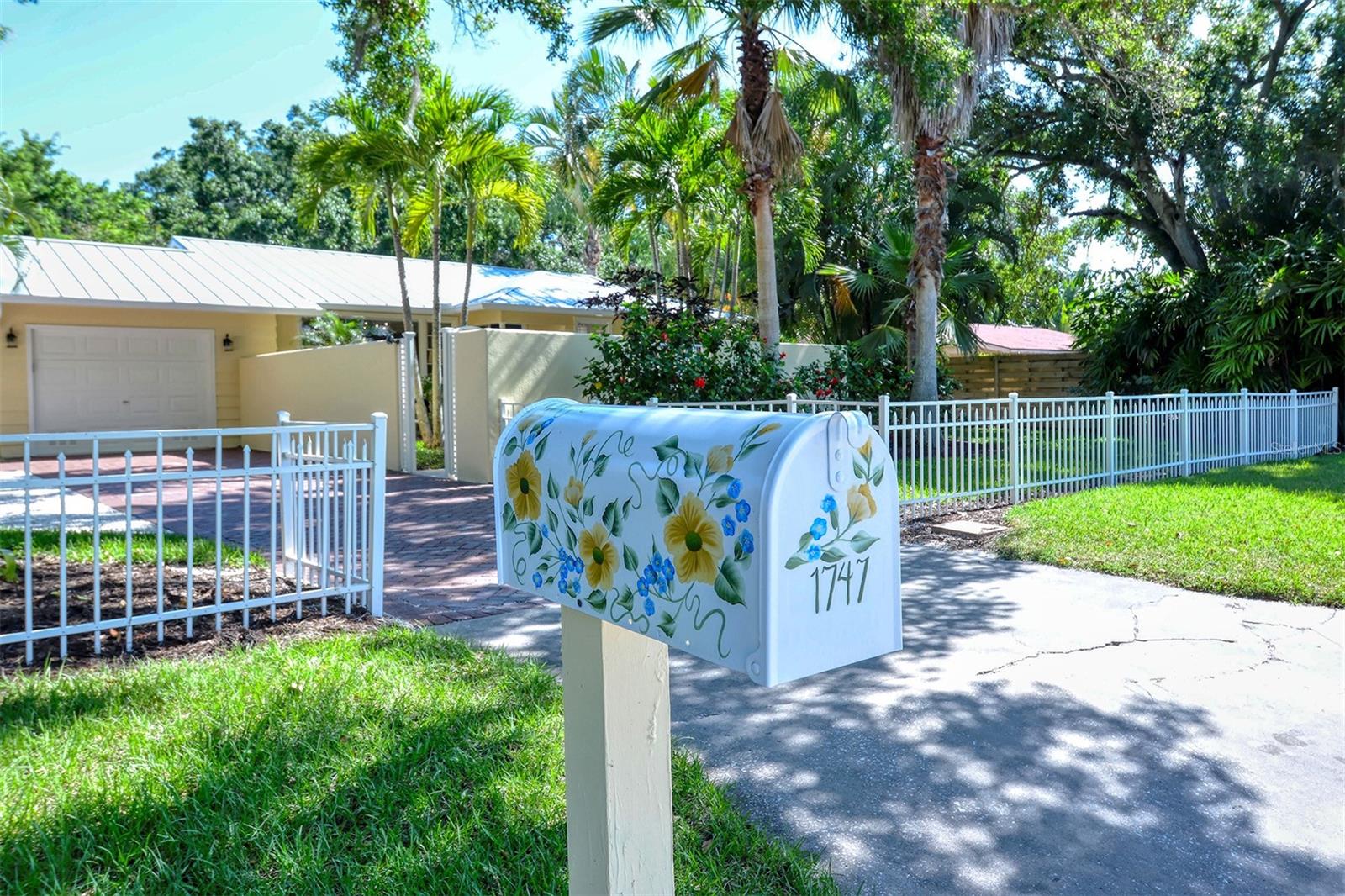 Image 59 of 73 For 1747 Waldemere Street