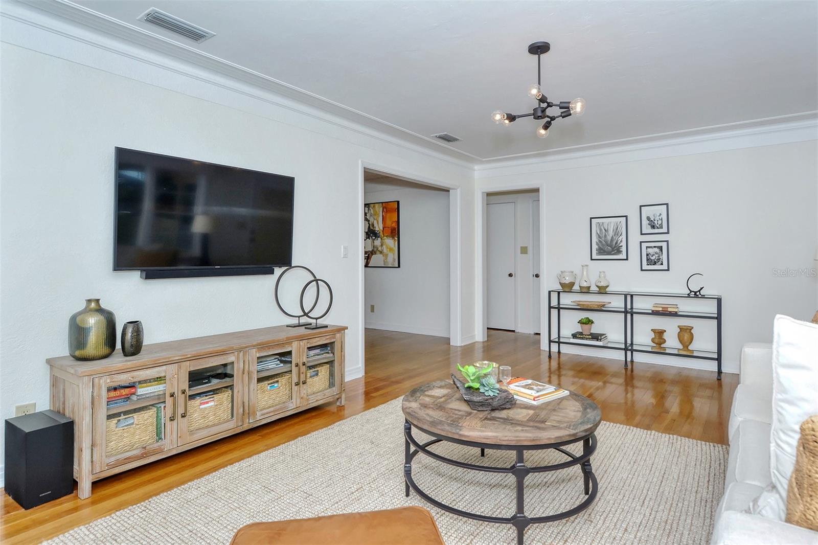 Image 6 of 73 For 1747 Waldemere Street