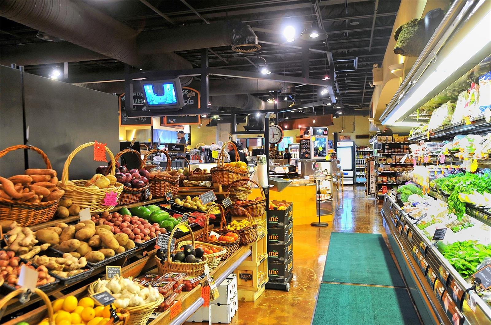 Image 63 of 73 For 1747 Waldemere Street