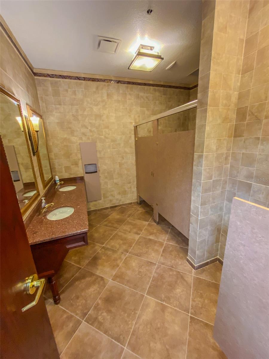 Image 4 of 22 For 4451 Aidan Lane Suite 201