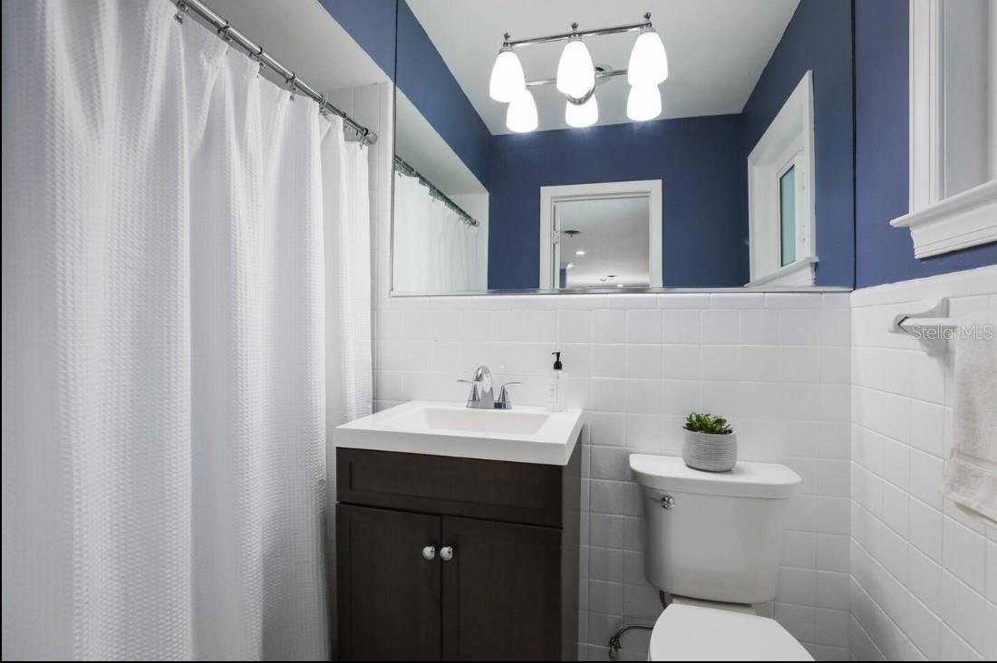 Image 17 of 22 For 2545 Webber Street
